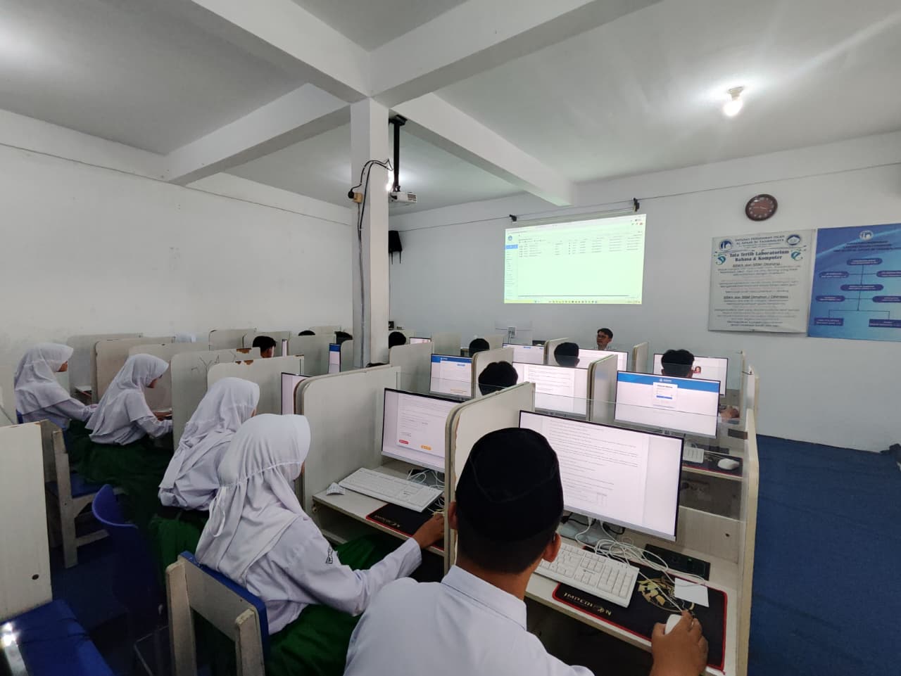 Lab Komputer & Coding